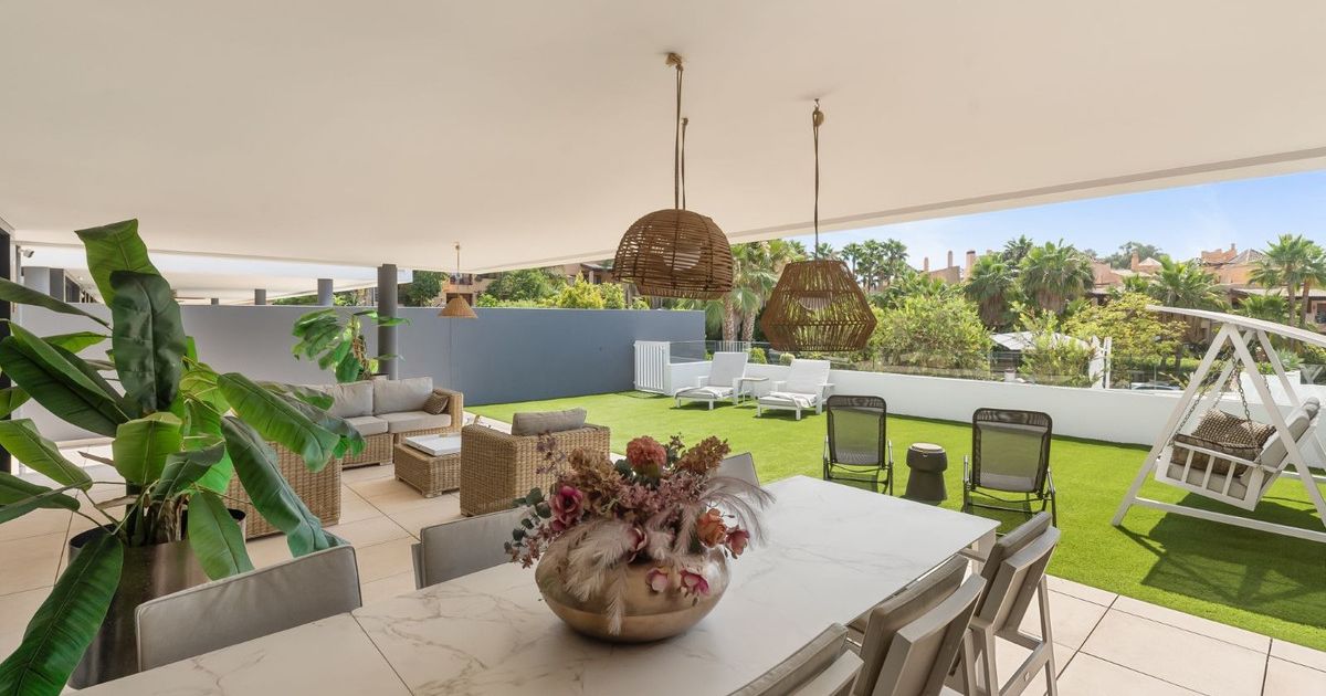 Apartament na parterze w Estepona, Estepona, 1/12