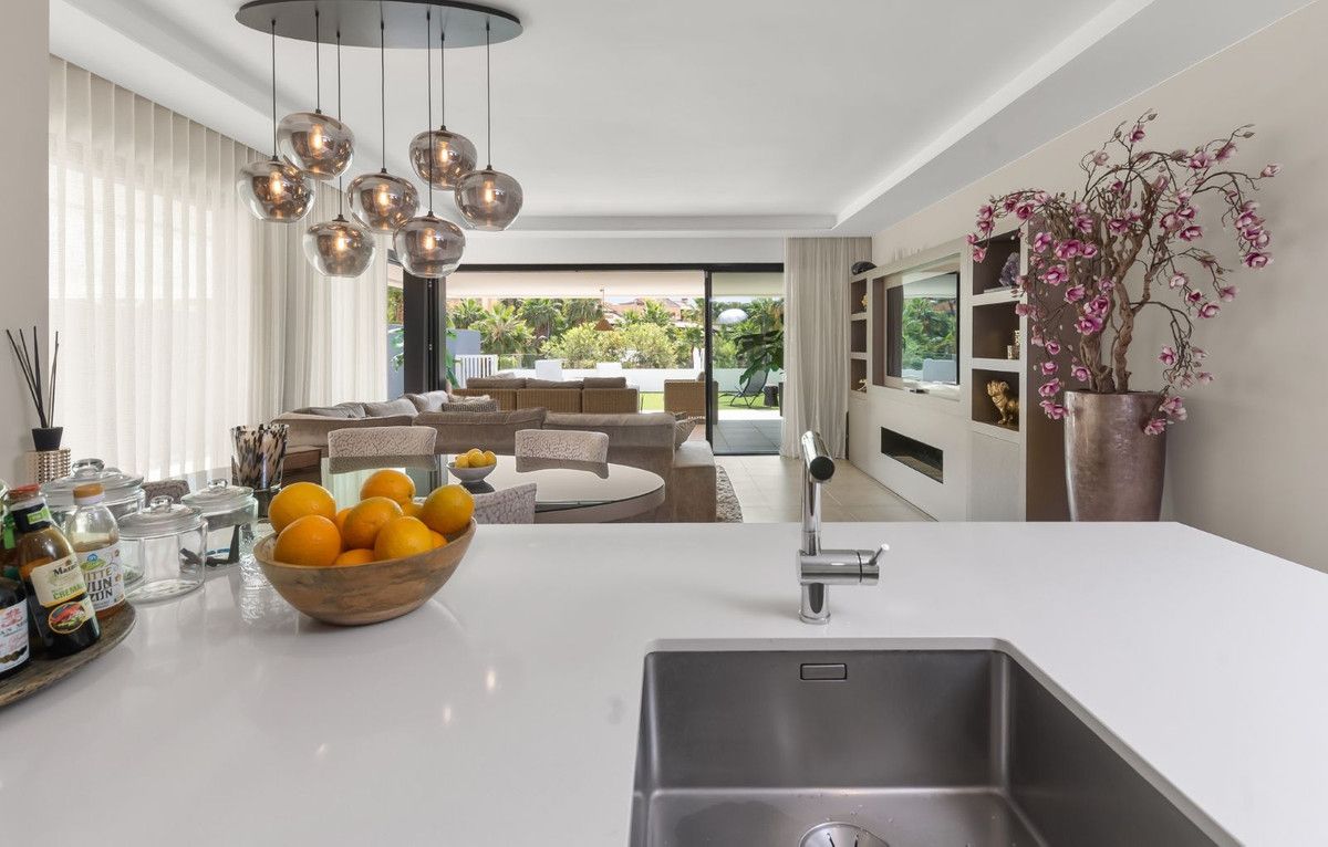 Apartament na parterze w Estepona, Estepona, 4/12