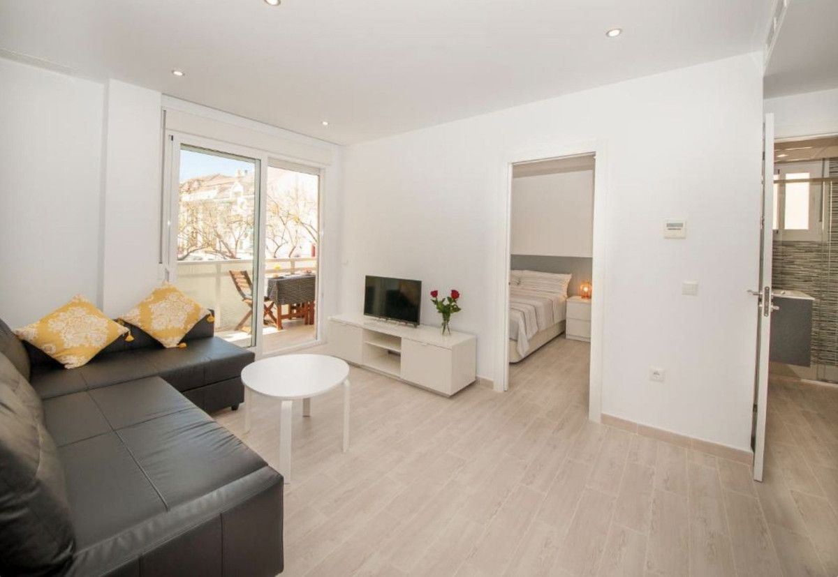 Appartement à étage moyen à Fuengirola, Fuengirola, 1/12