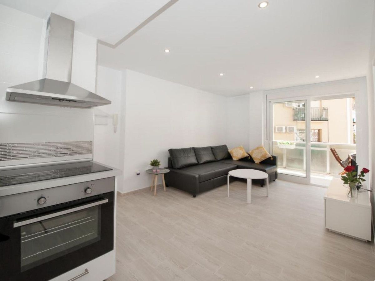 Appartement à étage moyen à Fuengirola, Fuengirola, 2/12