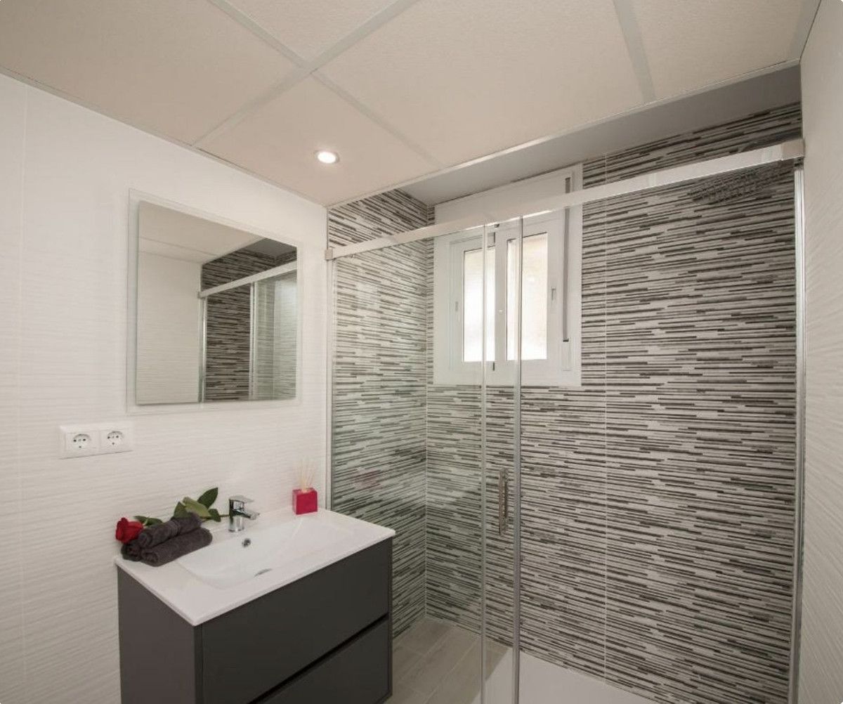 Appartement à étage moyen à Fuengirola, Fuengirola, 12/12