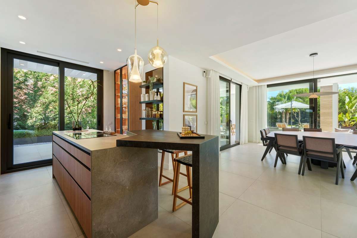 Villa in Marbella, Marbella, 8/12