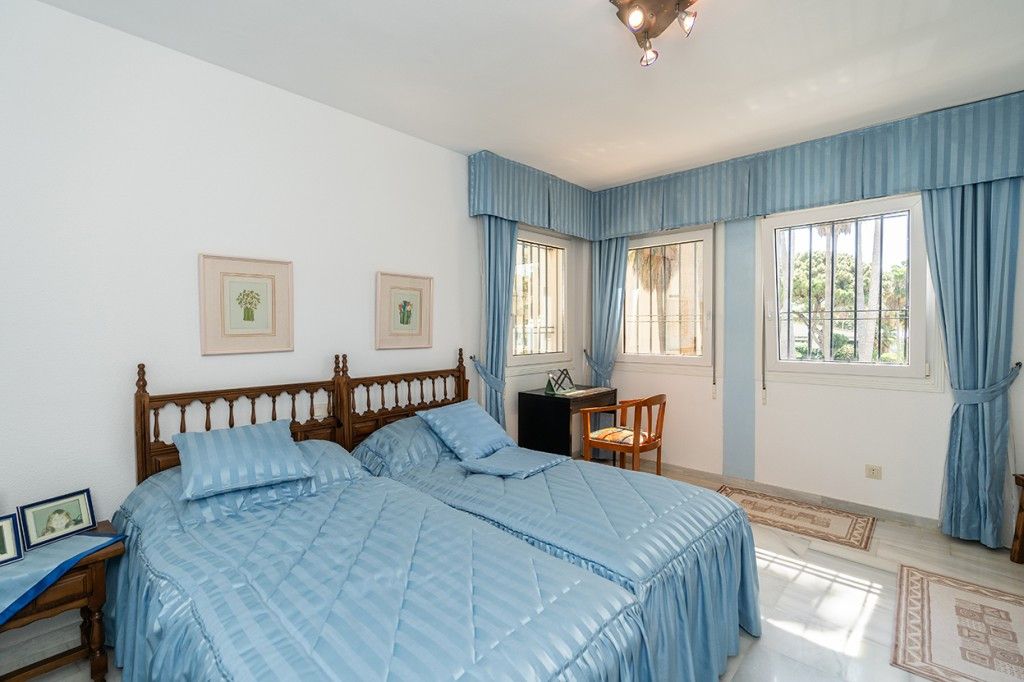 Penthouse Duplex in Calahonda, Calahonda, 12/12