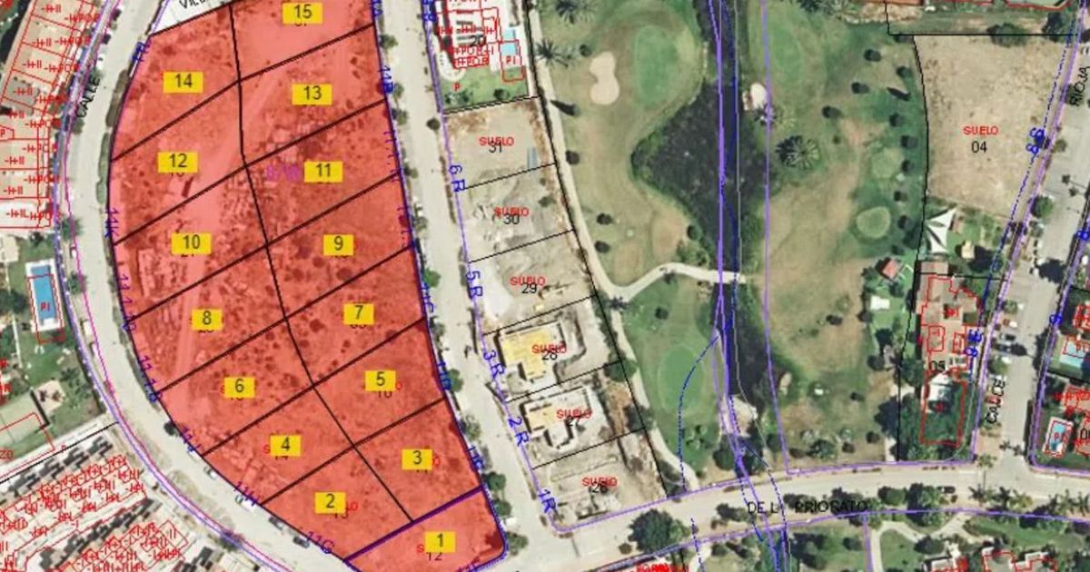 Residential Plot in Estepona, Estepona, 3/11
