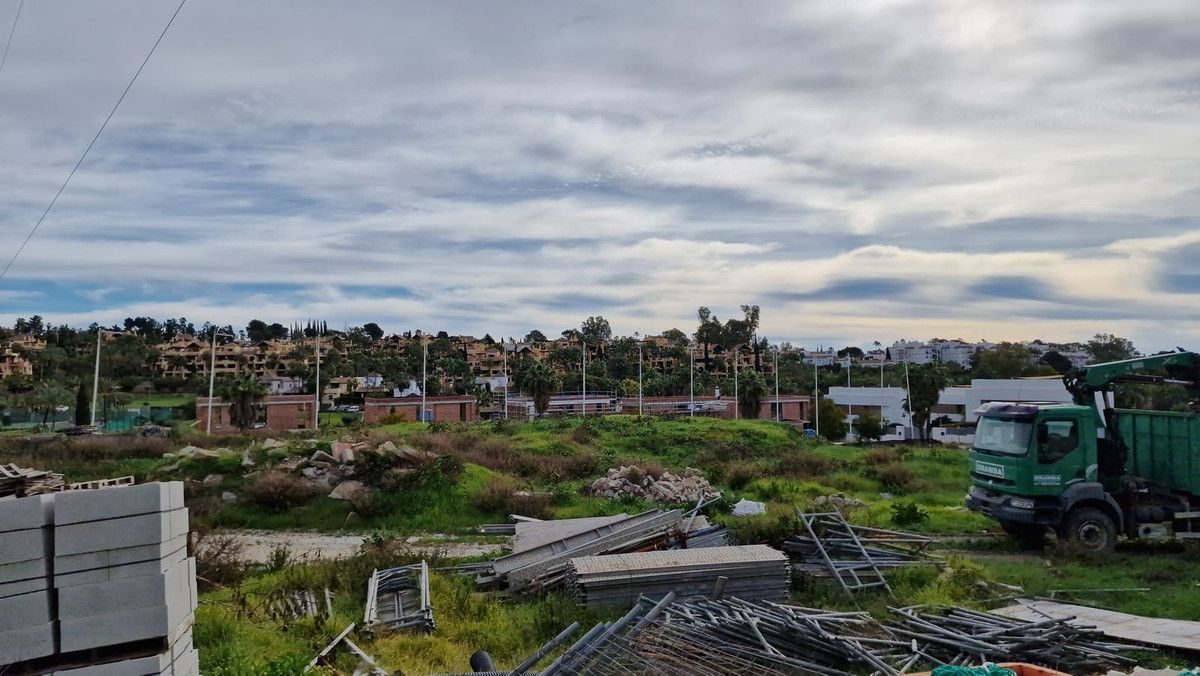 Residential Plot in Estepona, Estepona, 5/11
