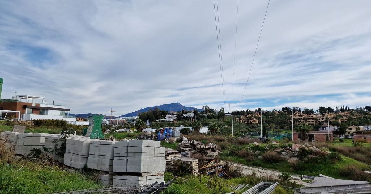 Residential Plot in Estepona, Estepona, 6/11