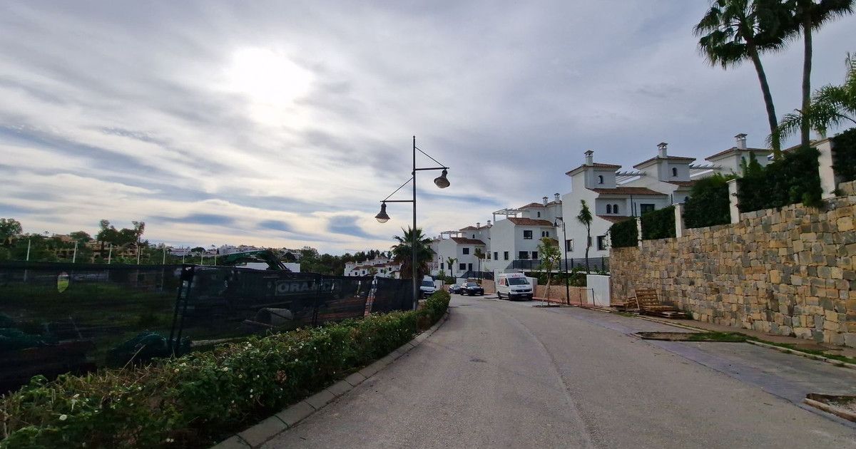 Residential Plot in Estepona, Estepona, 8/11