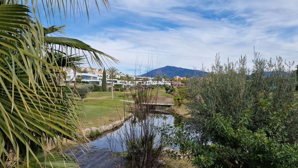 Residential Plot in Estepona, Estepona, 10/11