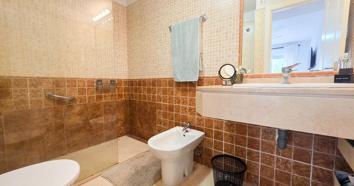 Ground Floor Apartment in La Duquesa, La Duquesa, 6/12