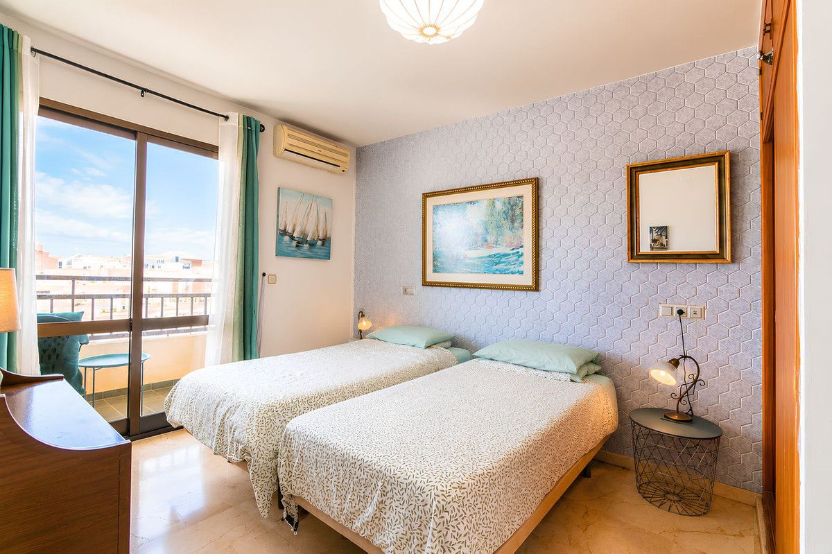 Квартира на среднем этаже в Fuengirola, Fuengirola, 11/12