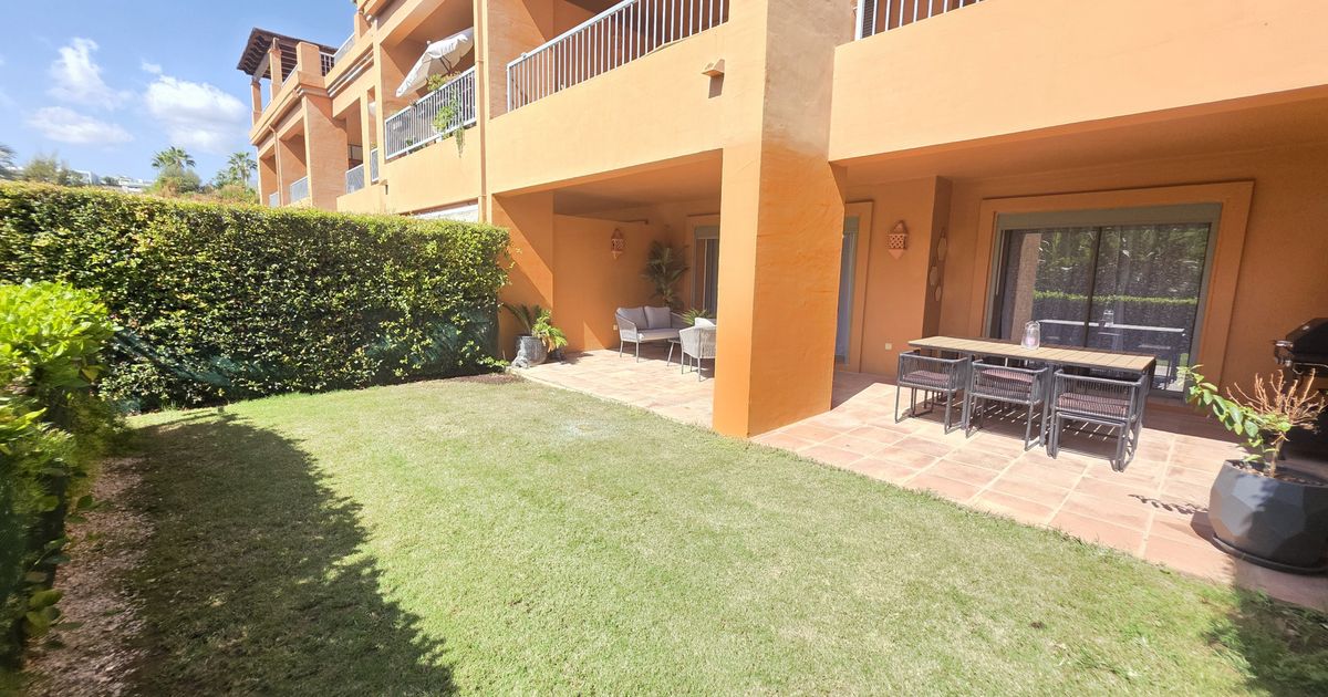 Gelijkvloers appartement in Estepona, Benatalaya, Estepona, 1/12