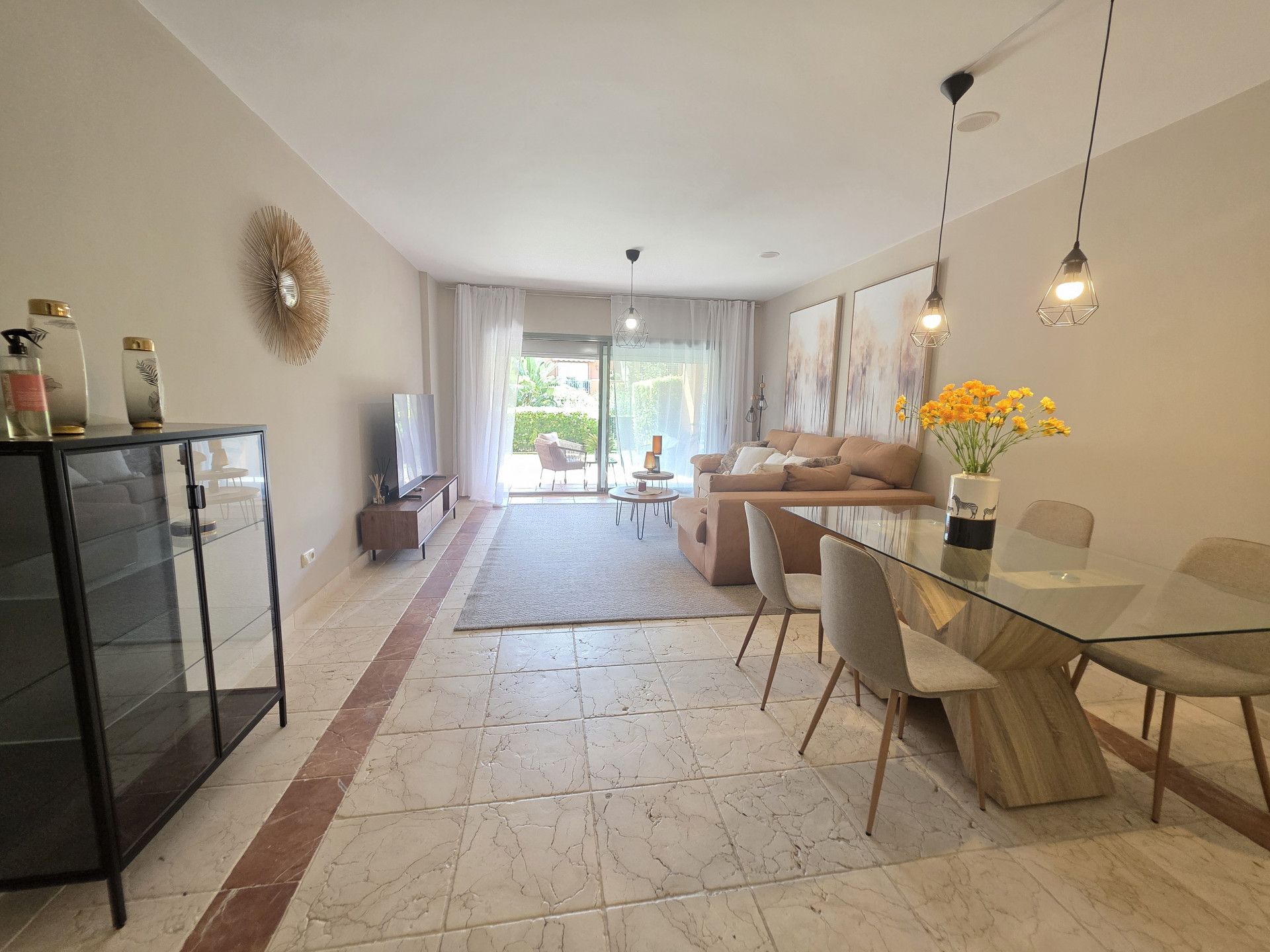 Gelijkvloers appartement in Estepona, Benatalaya, Estepona, 2/12