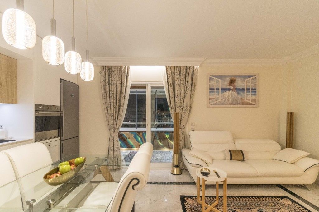 Apartamento en Planta Media en Puerto Banús, Puerto Banús, 11/12