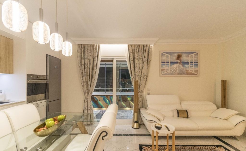 Apartamento en Planta Media en Puerto Banús, Puerto Banús, 11/12