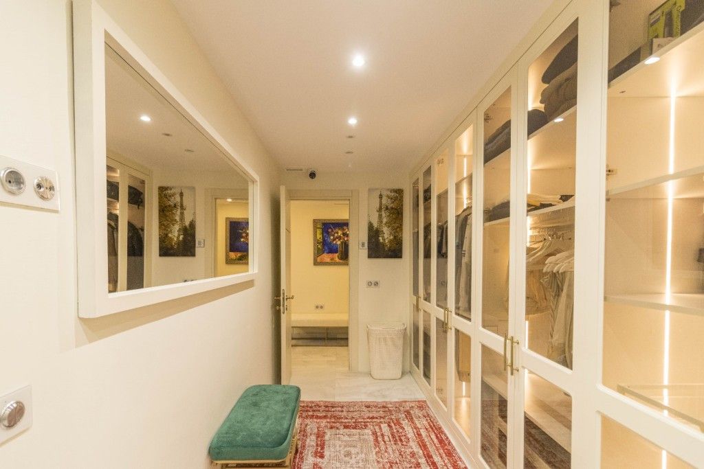 Apartamento en Planta Media en Puerto Banús, Puerto Banús, 12/12