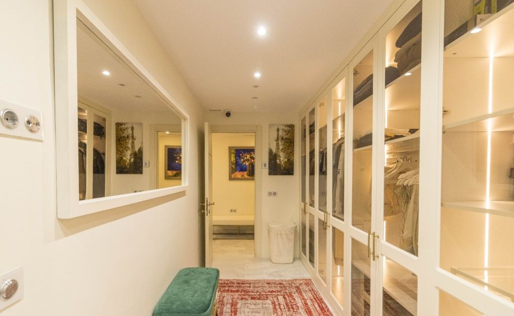 Apartamento en Planta Media en Puerto Banús, Puerto Banús, 12/12