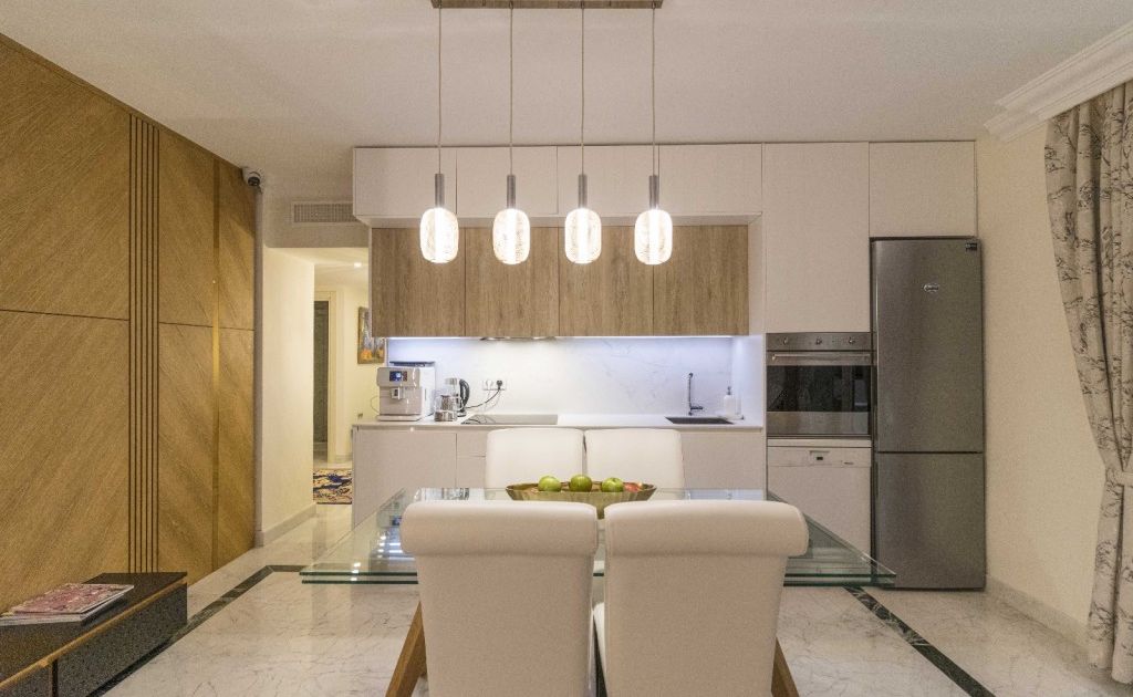 Apartamento en Planta Media en Puerto Banús, Puerto Banús, 10/12