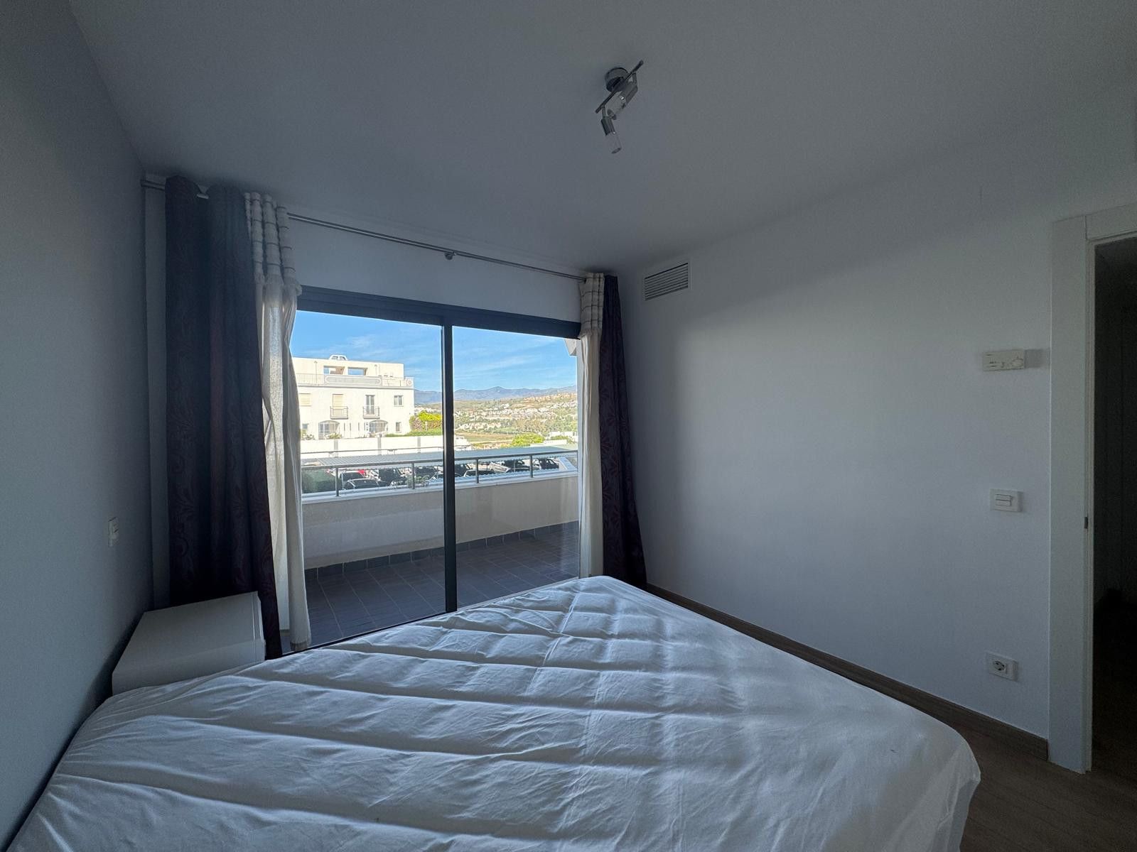 Апартаменты в Estepona, Atalaya, Estepona, 7/12