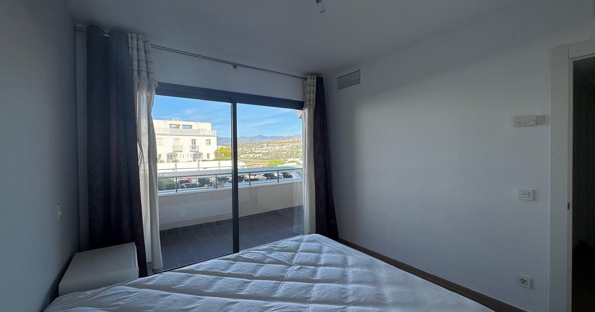 Апартаменты в Estepona, Atalaya, Estepona, 7/12