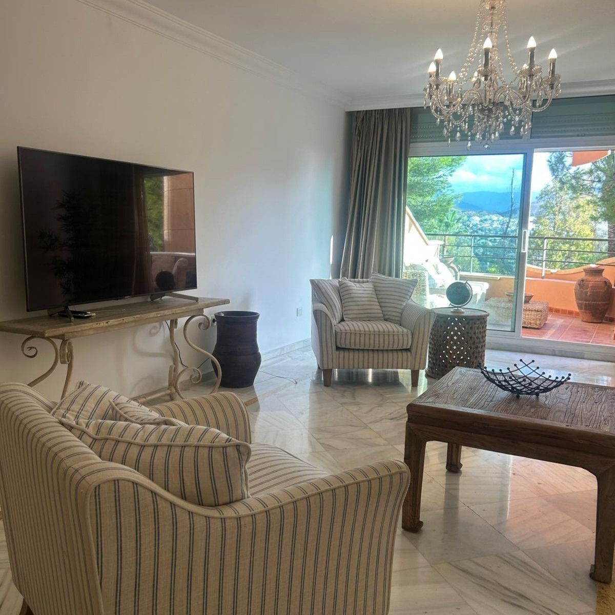 Appartement à l'étage intermédiaire à Marbella, Marbella, 5/12