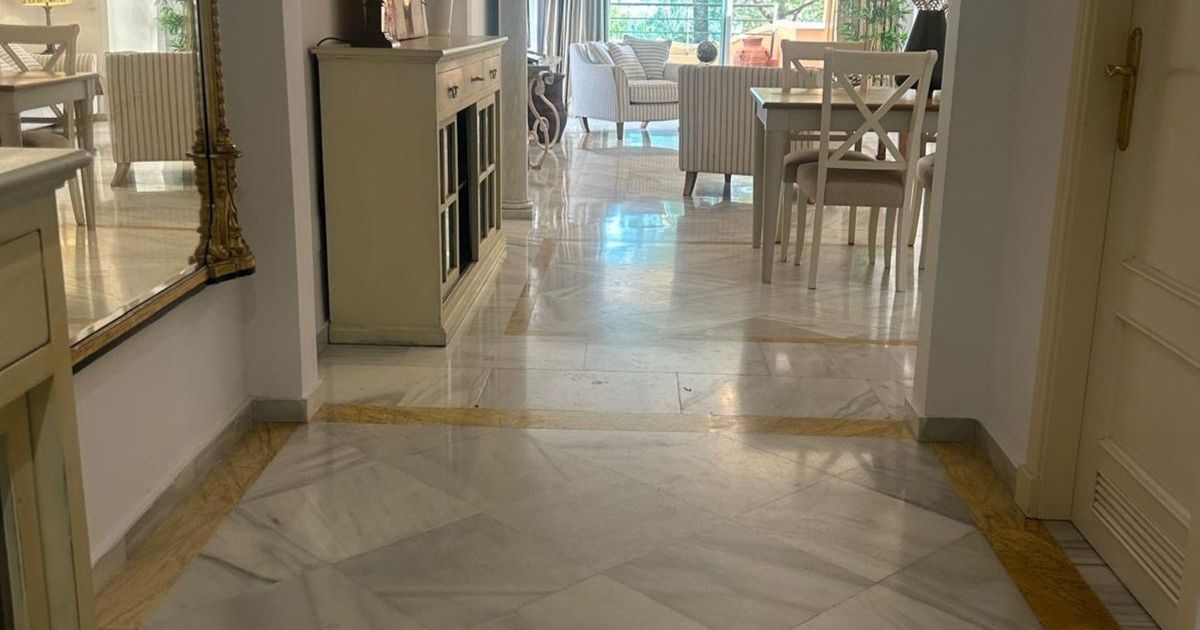 Appartement à l'étage intermédiaire à Marbella, Marbella, 8/12