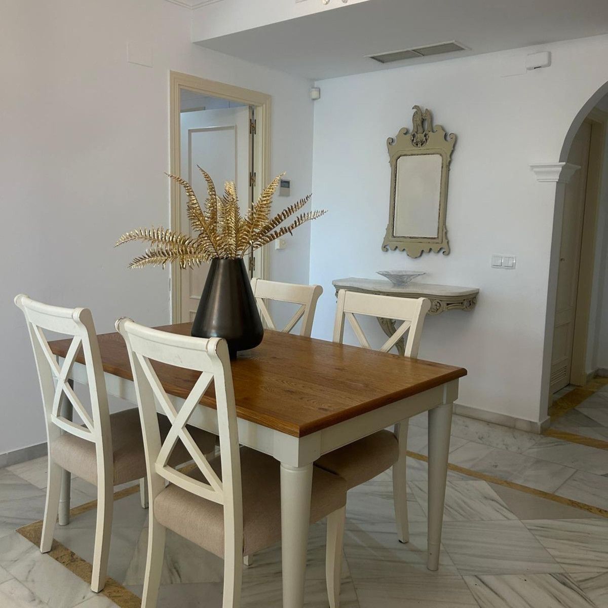 Appartement à l'étage intermédiaire à Marbella, Marbella, 10/12