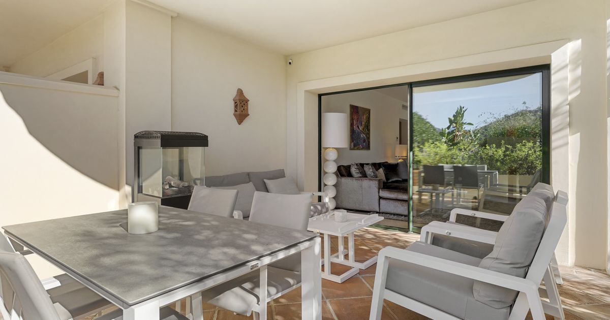 Apartamento en Planta Baja en Benahavís, Los Capanes del Golf, Benahavis, 8/12