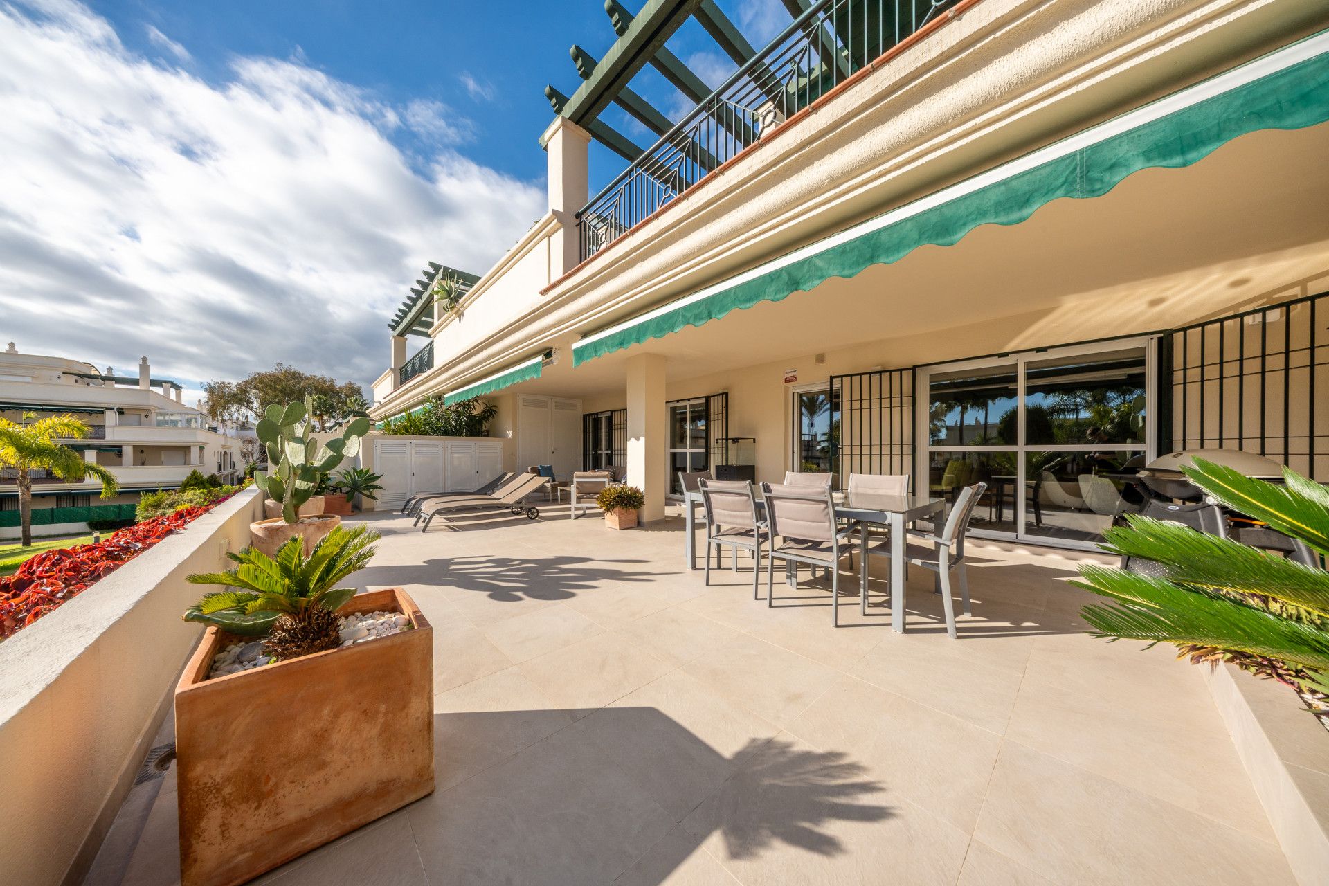 Apartamento en Planta Baja en Nueva Andalucia, Lorcrimar, Nueva Andalucia, 10/12