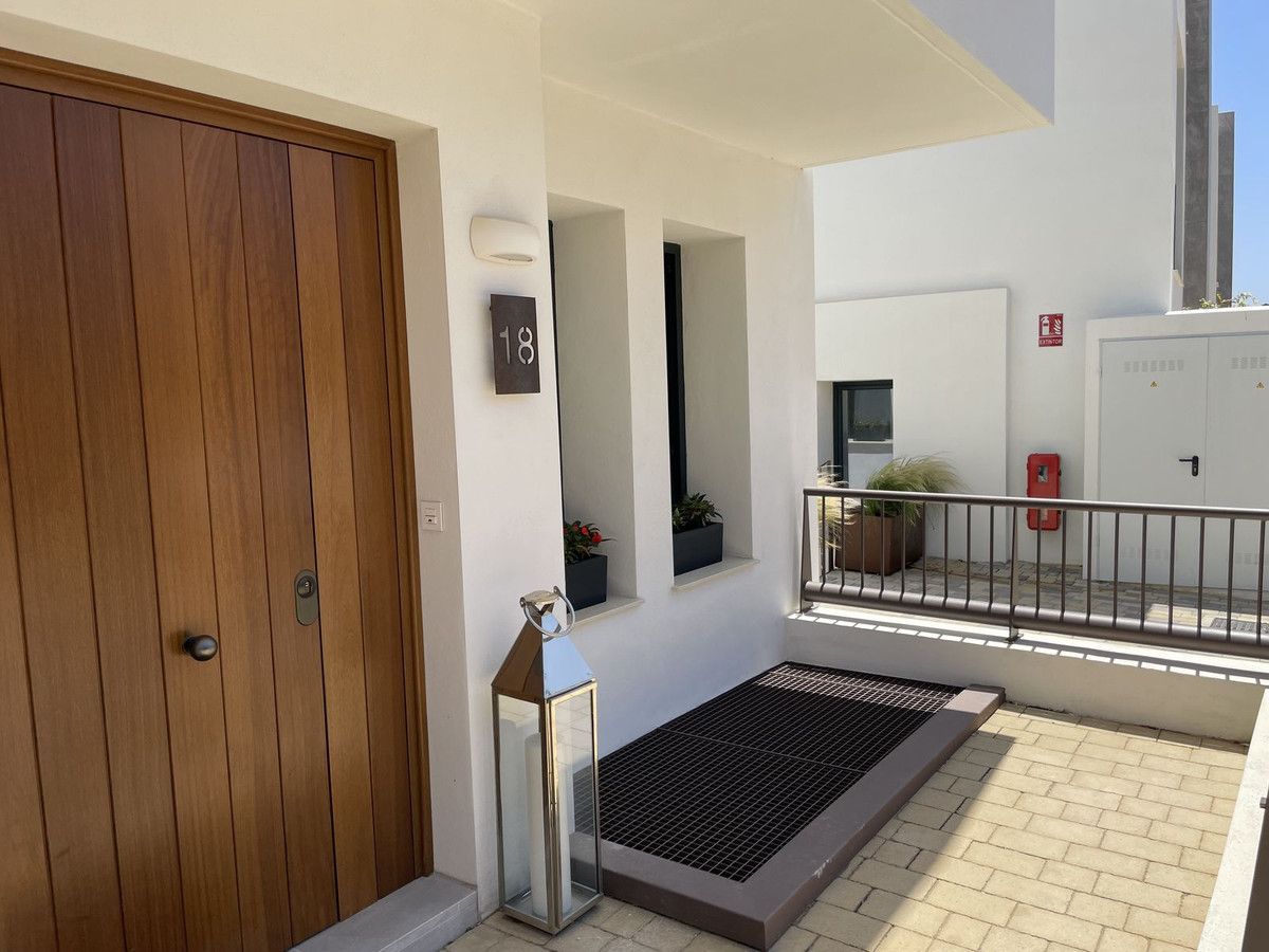 Halfvrijstaande woning in Cabopino, Cabopino, 3/12
