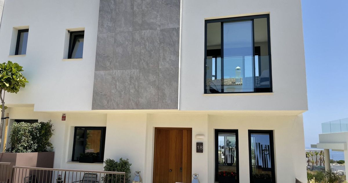Halfvrijstaande woning in Cabopino, Cabopino, 4/12