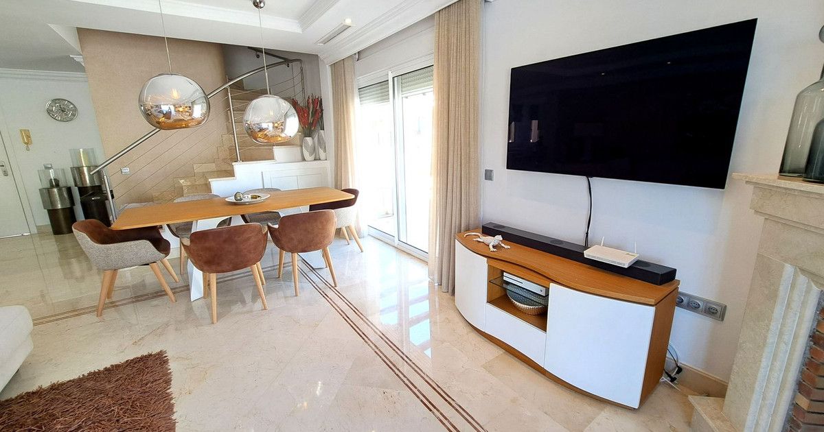 Penthouse Duplex in Nueva Andalucía, Nueva Andalucía, 3/12