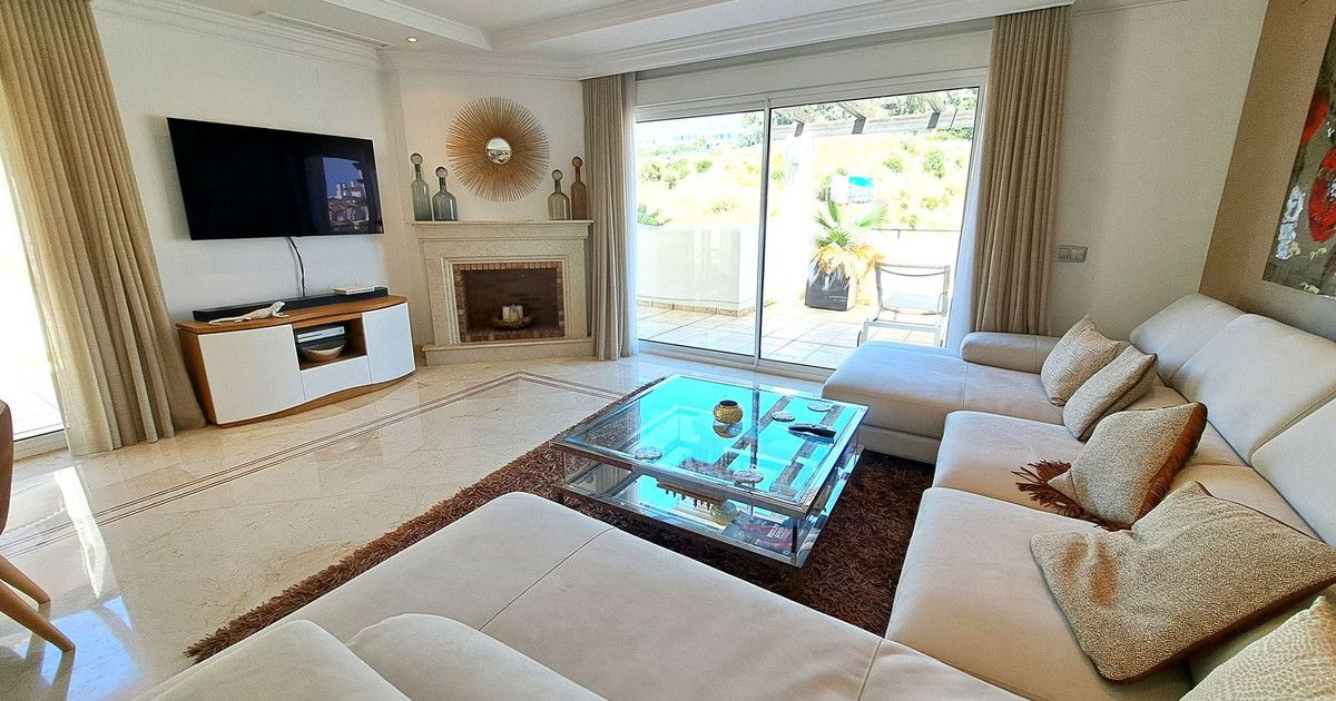 Penthouse Duplex in Nueva Andalucía, Nueva Andalucía, 4/12