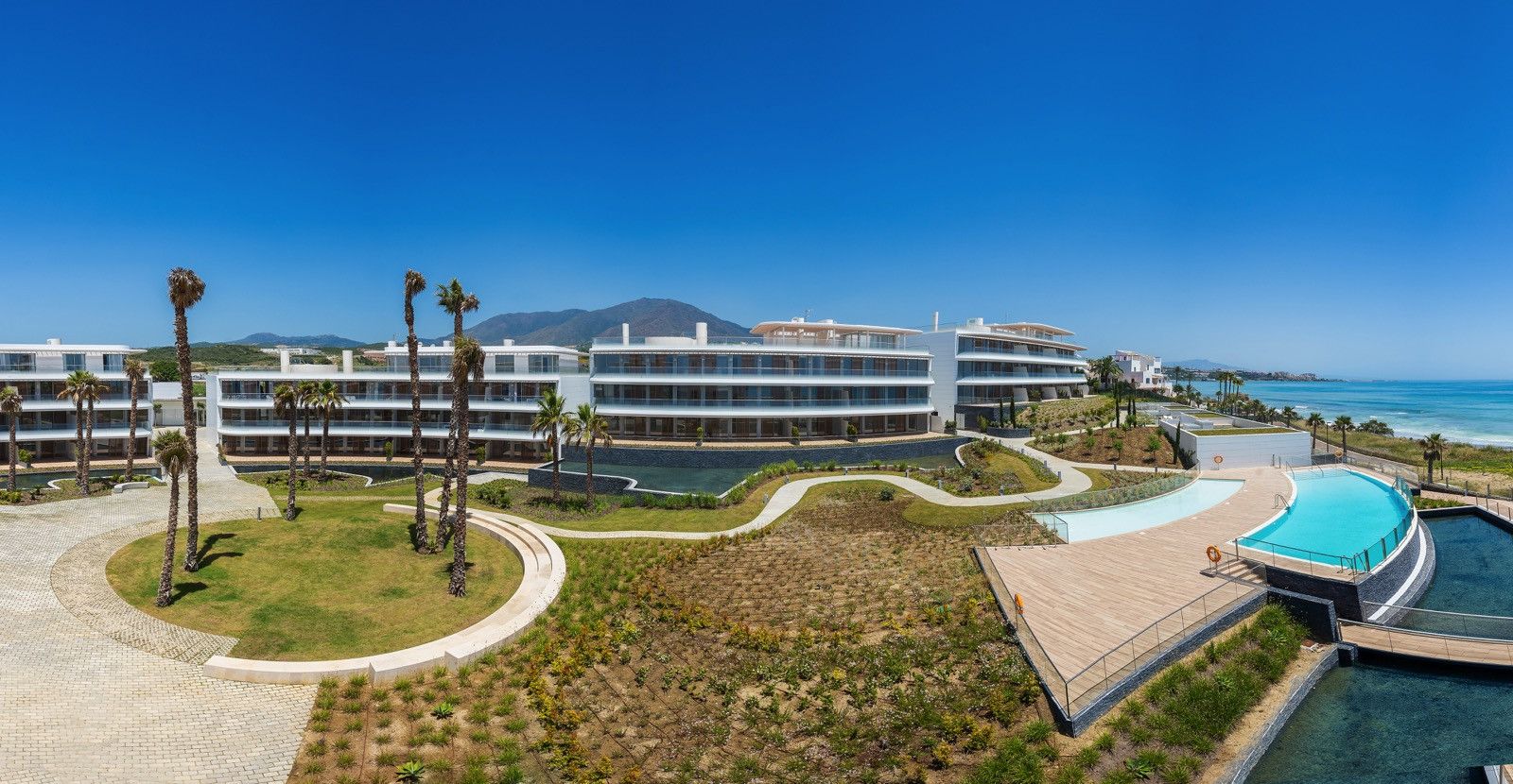 Ground Floor Apartment in Estepona, Guadalobon, Estepona, 2/12