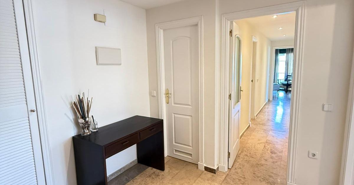 Apartment in San Pedro de Alcantara, Los Almendros II, San Pedro de Alcantara, 12/12