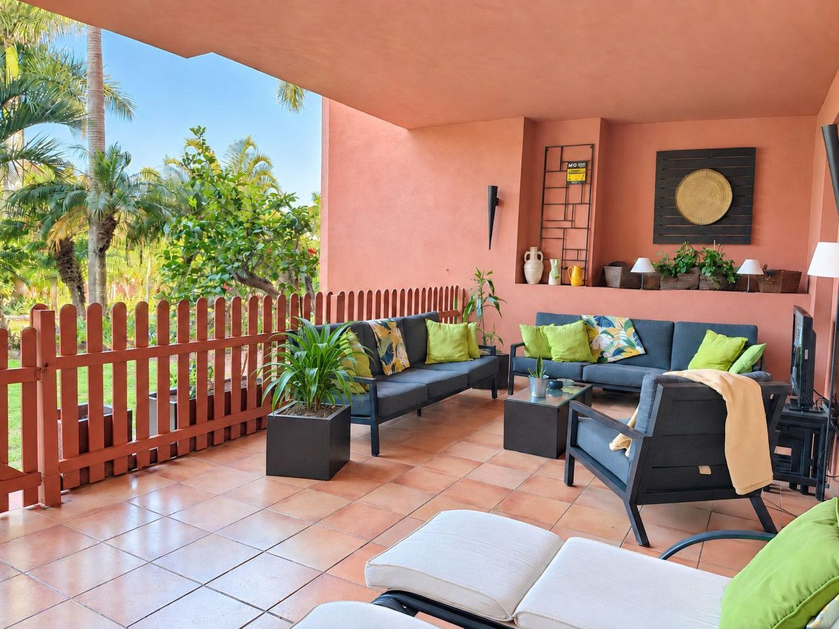 Ground Floor Apartment in Estepona, Estepona, 3/12