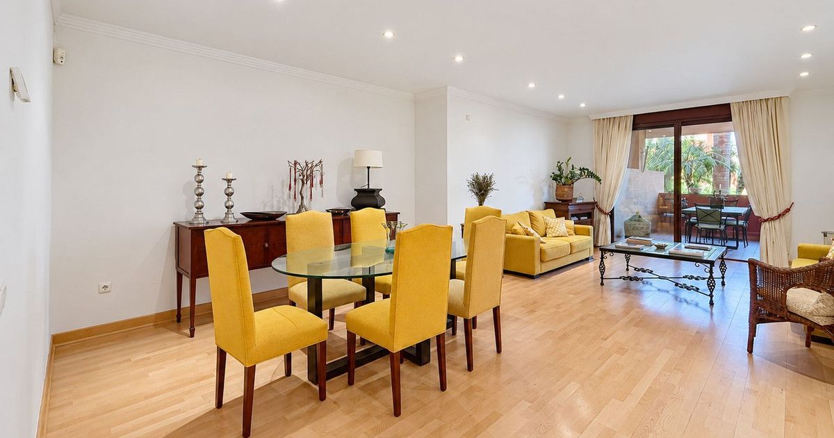 Ground Floor Apartment in Estepona, Estepona, 5/12