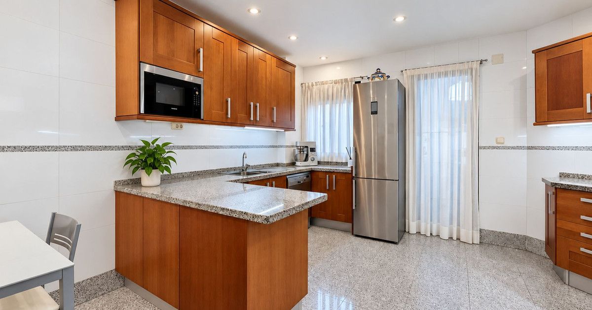 Ground Floor Apartment in Estepona, Estepona, 8/12