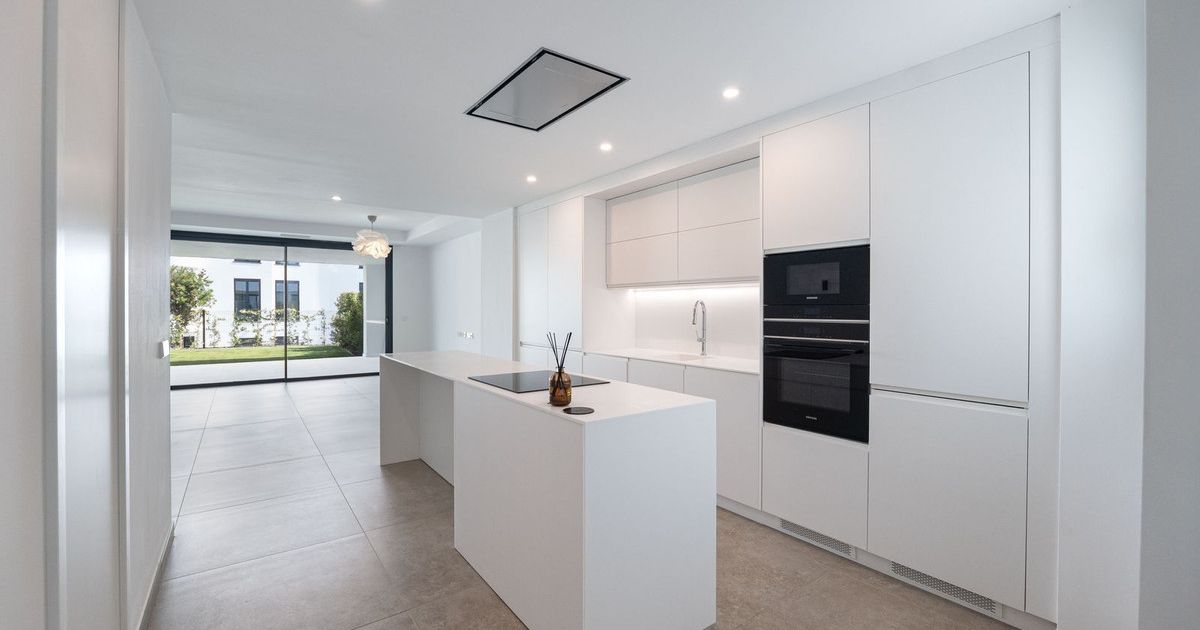Ground Floor Apartment in Estepona, Estepona, 2/12