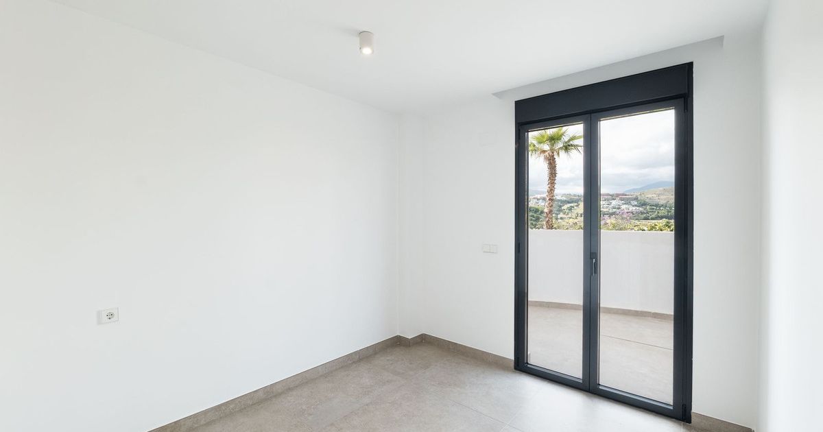 Ground Floor Apartment in Estepona, Estepona, 12/12
