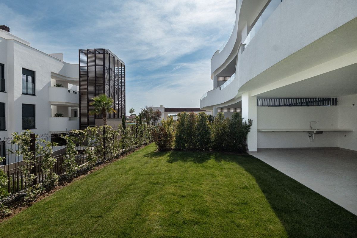 Ground Floor Apartment in Estepona, Estepona, 9/12