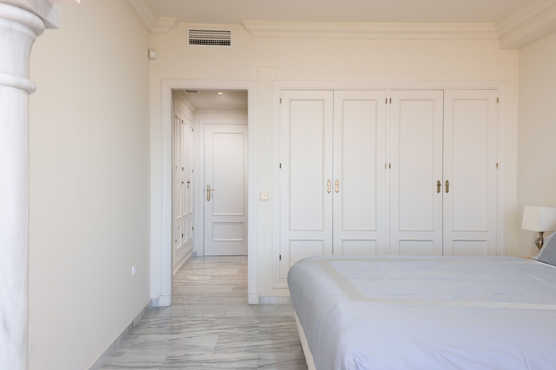 Apartment in Nueva Andalucia, Nueva Andalucia, 11/12