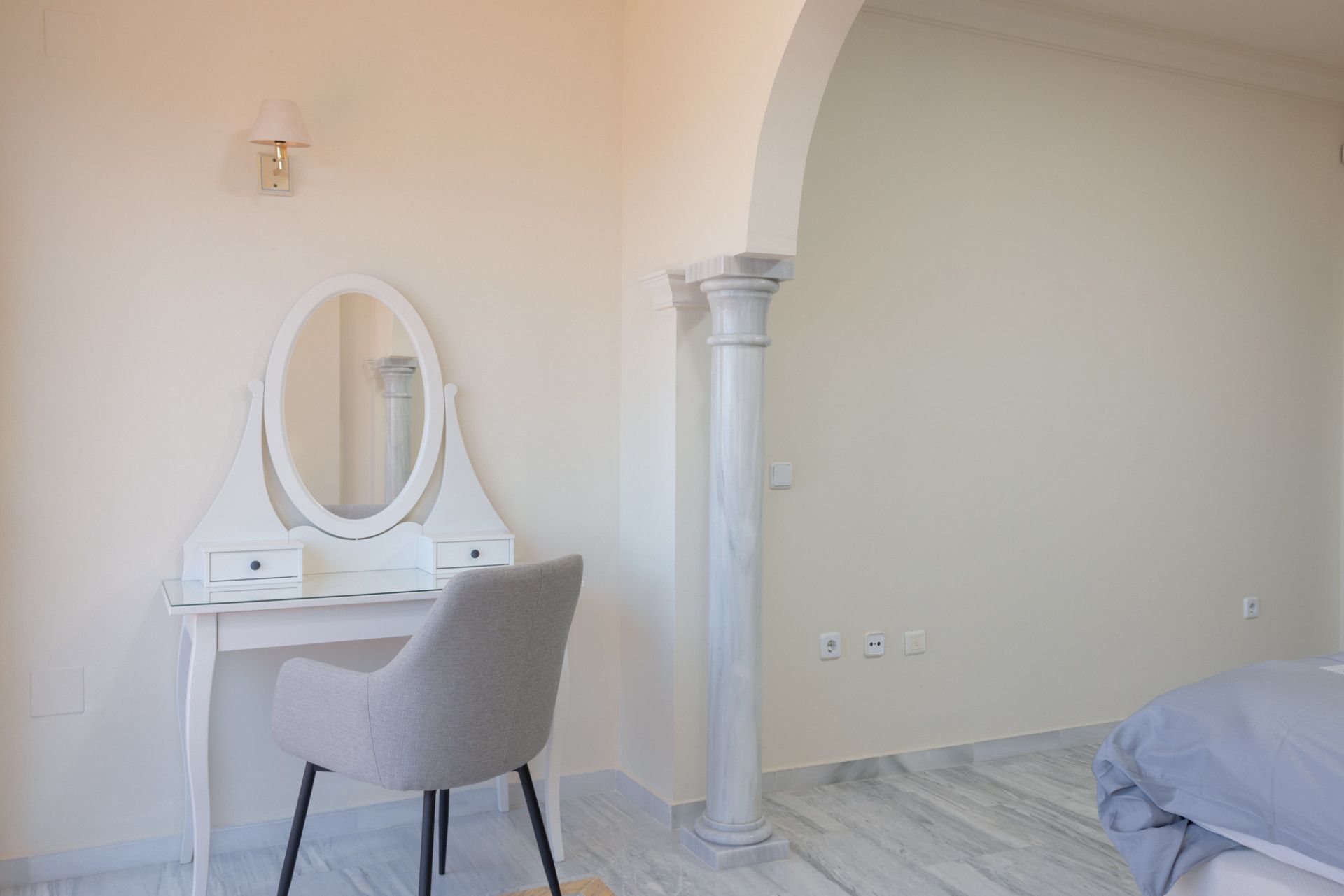 Apartment in Nueva Andalucia, Nueva Andalucia, 12/12