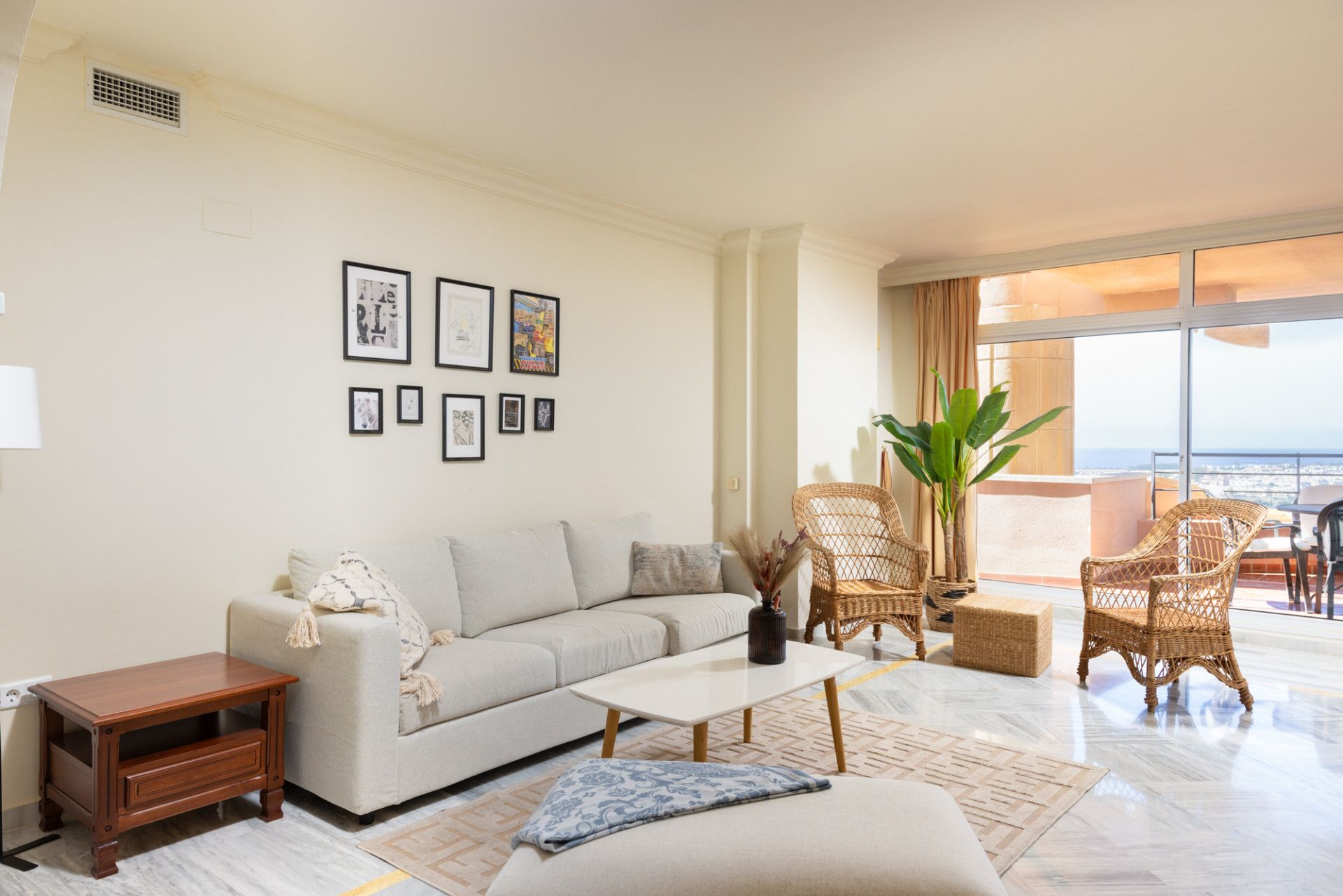 Apartment in Nueva Andalucia, Nueva Andalucia, 3/12