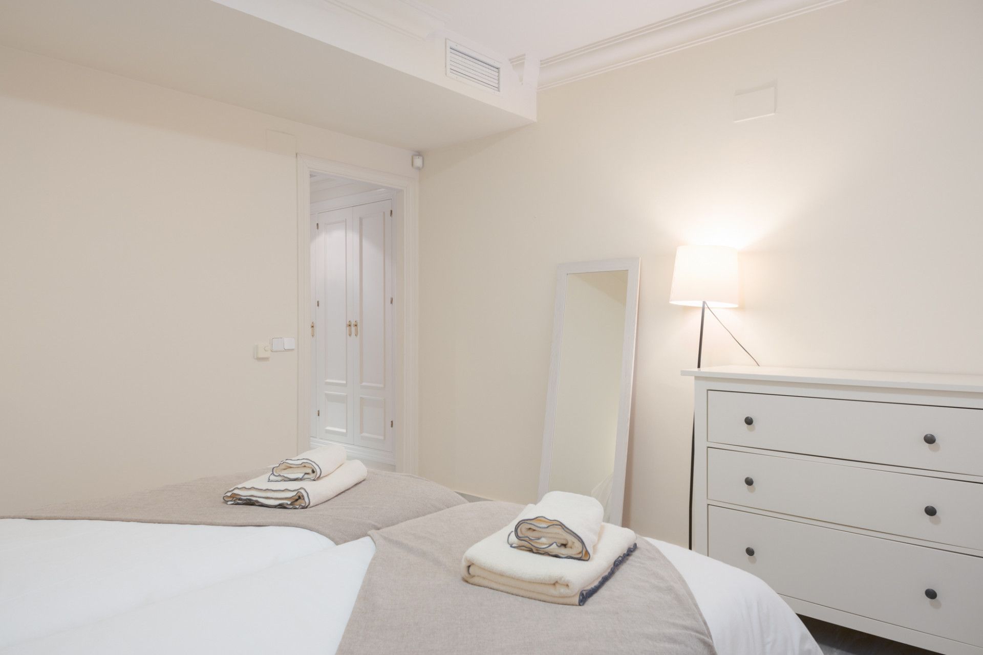 Apartment in Nueva Andalucia, Nueva Andalucia, 7/12