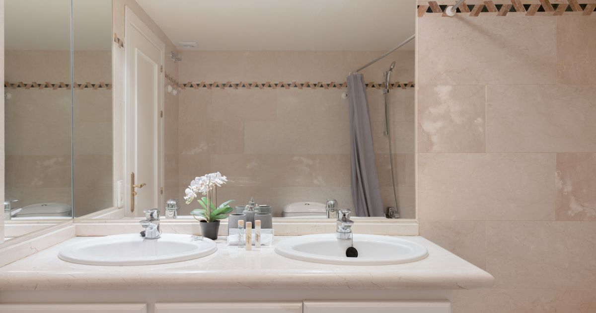 Apartment in Nueva Andalucia, Nueva Andalucia, 8/12