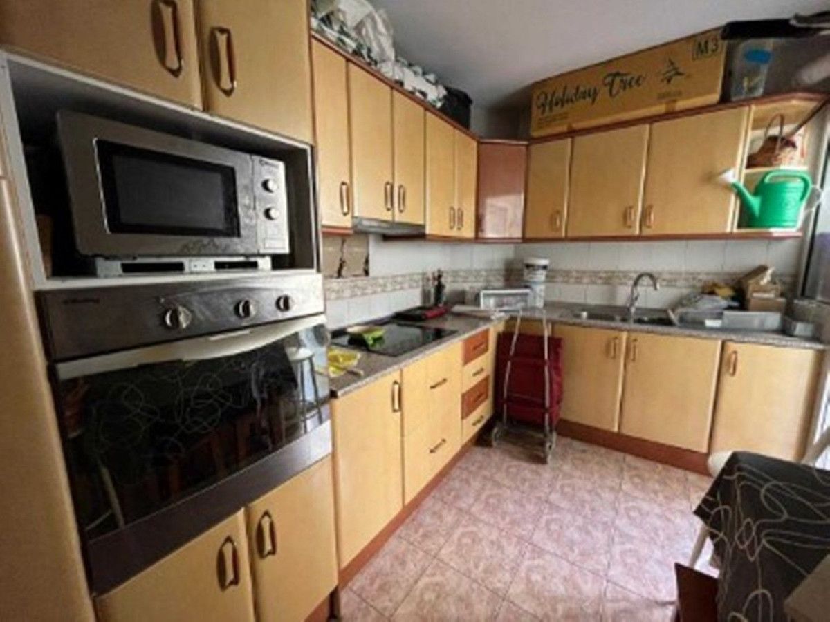 Middle Floor Apartment in Torremolinos, Torremolinos, 1/8