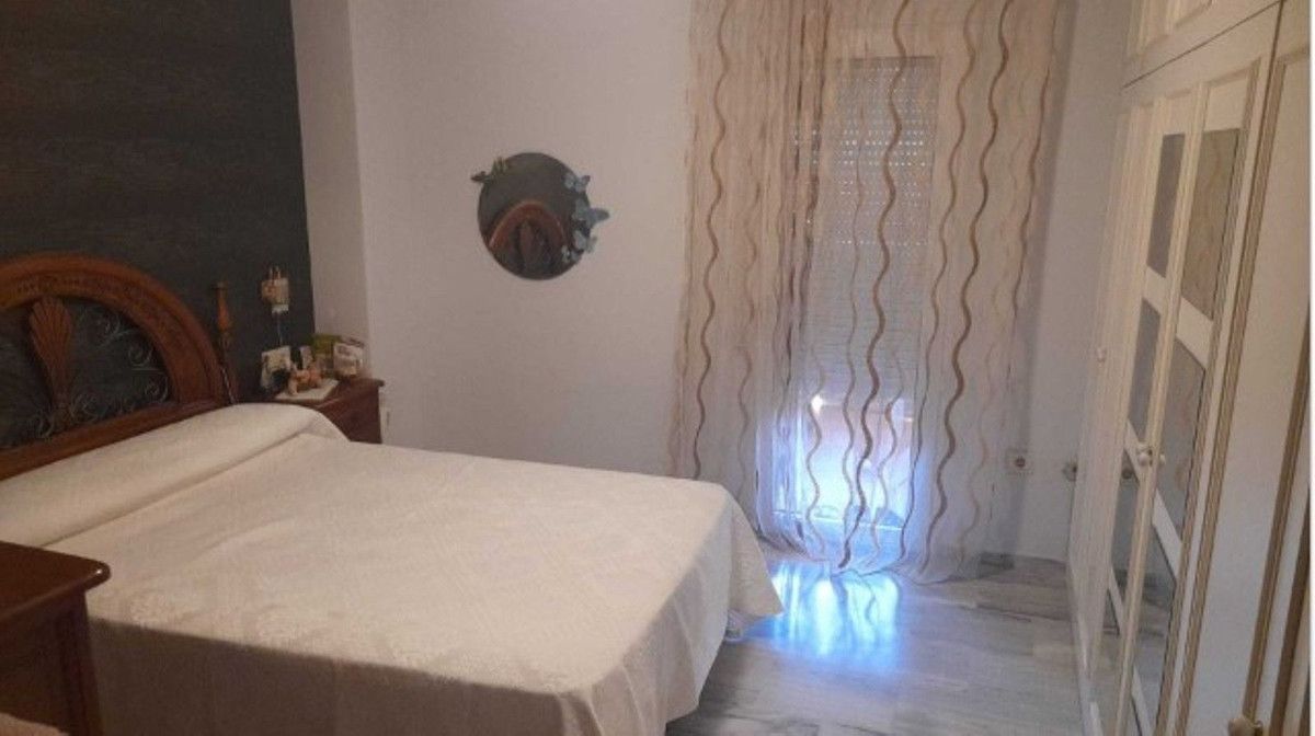 Middle Floor Apartment in Torremolinos, Torremolinos, 2/8