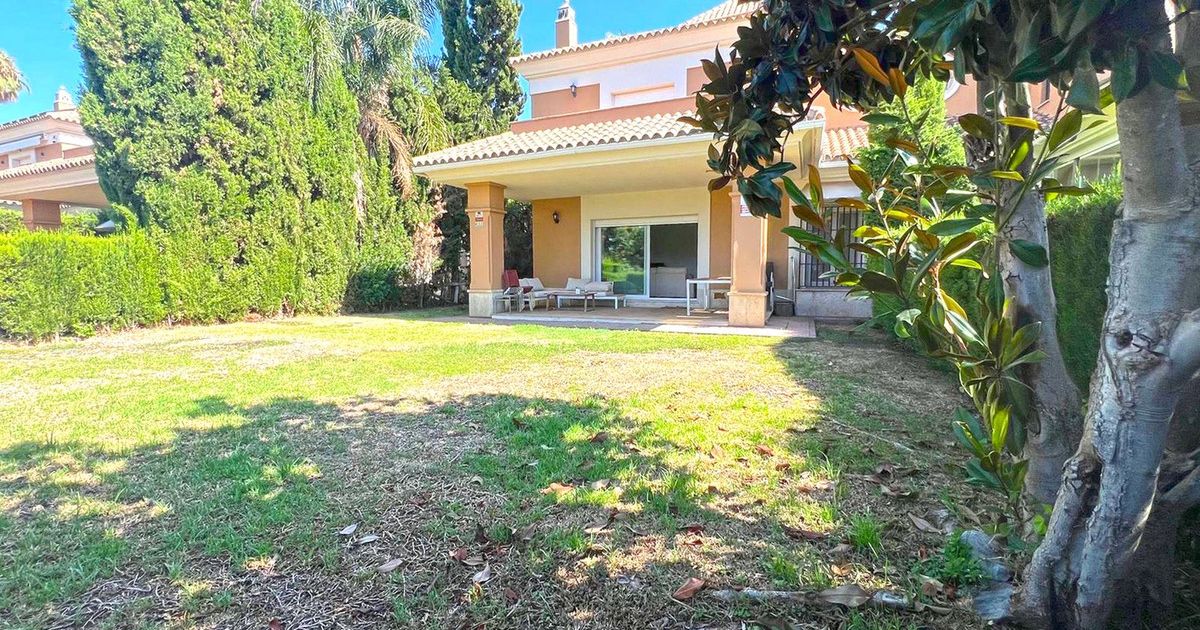 Doppelhaushälfte in Marbella, Marbella, 2/12