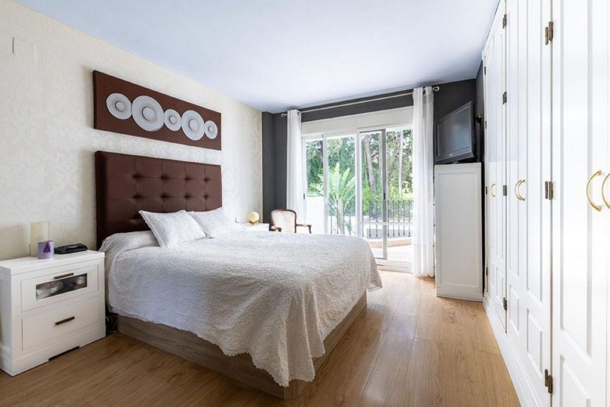 Townhouse in Nueva Andalucía, Nueva Andalucía, 11/12