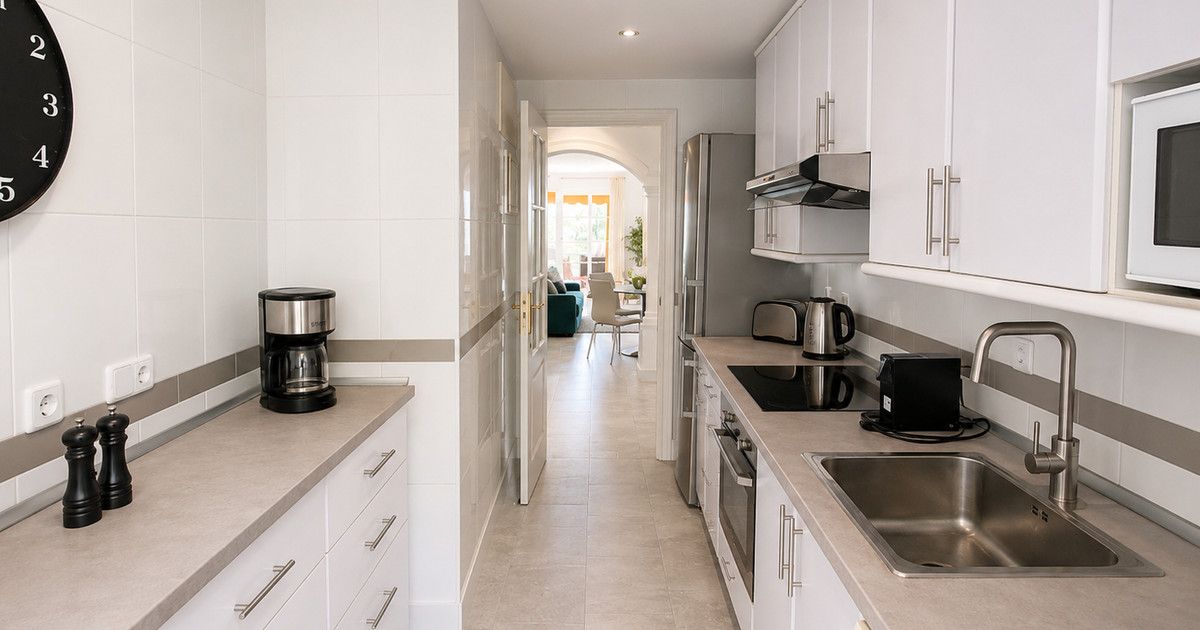 Apartament na środkowym piętrze w Nueva Andalucía, Nueva Andalucía, 6/12